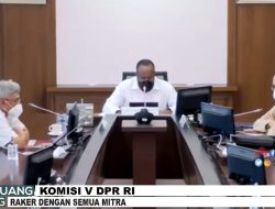 EVALUASI PENANGANAN NATAL 2021 DAN TAHUN BARU 2022, KEMENTERIAN PUPR : ARUS LALU LINTAS PADA JAALAN TOL DAN JALAN NASIONAL LANCAR