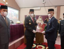 Bupati Wajo Sematkan Tanda Kehormatan Satyalancana Karya Satya ke 367 ASN