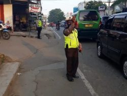 Antisipasi Kemacetan di Sore Hari, Unit Polantas Polsek Balaraja Laksanakan Pengaturan Lalulintas