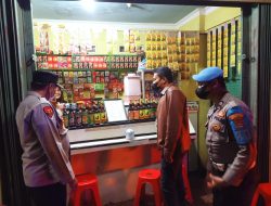 Polres Serkot Gencar Lakukan Ops Pekat di Bulan Ramadhan, Puluhan Miras di amankan dari Toko Jamu
