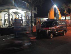 Pengamanan Sholatnya Taraweh oleh Anggota Polsek Serang