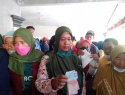 Warga Sukadaya, Cairkan BLT Minyak Goreng dan Program Sembako, Penerima Dapat Rp 500 Ribu.