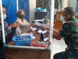 Ditengah Suasana Bulan Ramadhan, Nakes Lanal Palembang Tetap  Menggelar Layanan Vaksin Bagi Warga Kota Palembang
