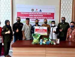 Gelar Sapa Wartawan, SKK Migas – Energy Equity berbagi sembako kepada Wartawan Wajo