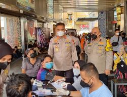 Polda Metro Jaya Menggelar Akselerasi Percepatan Vaksinasi di Pasar Blok A Tanah Abang