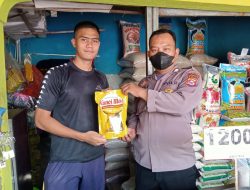 Bripka Syukron Mahmudin Giat Pengecekan Stok Ketersedian Minyak Goreng Kemasan dan Curah