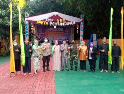 Bhabinkabtibmas Polsek Tigaraksa Hadir Diacara Kelulusan SMP Dan SMK Karya Pambangunan.