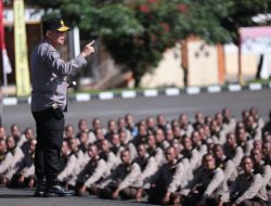 Kapolda Metro Jaya memberikan pembekalan kepada siswa pendidikan pembentukan Bintara Gel I tahun 2022