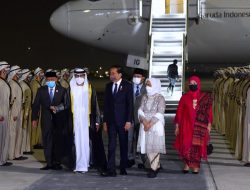 Presiden dan Ibu Iriana Jokowi tiba di Bandara Abu Dhabi