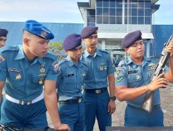 Prajurit Lanal Sabang Latihan Bongkar Pasang Senjata