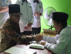 Bupati Way Kanan Serahkan Zakat Mall Di Kantor Baznas
