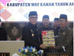 Bupati Way Kanan Hadiri Rapat Paripurna DPRD Agenda Penyampaian Raperda APBD Tahun 2023