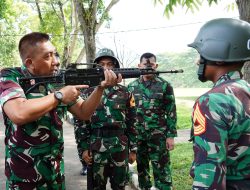 Latihan Menembak Taruna Tingkat IV   Gubernur Akmil Tekankan Disiplin dan Fokus
