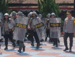 Kapolres Subang Pimpin Latihan Pengendalian Massa Dalam Rangka Operasi Mantap Praja
