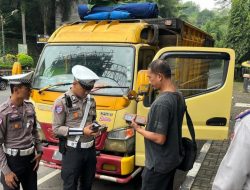 Razia truk Odol (Over Dimension dan Overload) digelar tim gabungan dari Satlantas Polres Banjar dan Dinas Perhubungan Kota Banjar