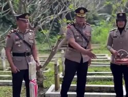 Polres Sumedang Gelar Ziarah dan Tabur Bunga di TMP Cimayor Peringati HUT Bhayangkara ke-79