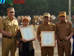 Apel Pagi Pemkot Bekasi Dengan Rangkaian Kegiatan Penyerahan Penghargaan Kepada Dua Orang Berprestasi
