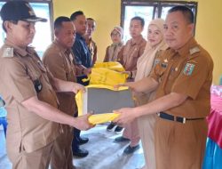 BAPENDA Way Kanan Serahkan DHKP dan SPPT PBB 2025 SE Kecamatan Negeri Agung