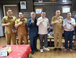 Bupati Darwis: Pertemuan Dengan Beberapa Pengacara Bahas Dukung Warga Karimunting Lahannya Diserobot Singkawang