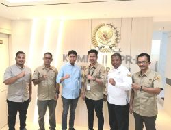 KETUA KOMISI A DPRD ROHIL NGAWUR MENAFSIRKAN PUTUSAN MK DAN SE MENDAGRI SOAL PERPANJANGAN JABATAN PENGHULU AMJ