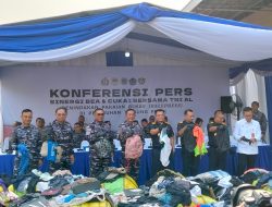 Bea Cukai Dan TNI AL Gagalkan Pemasukan Peti Kemas Bermuatan Ballpress di Pelabuhan Tanjung Priok
