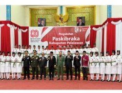 35 Anggota Paskibraka Pelalawan Resmi Dikukuhkan Bupati
