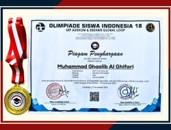 Ghaalib Al Ghifari Viral di TikTok Usai Tenang Turunkan Bendera di Istana, Ternyata Siswa Berprestasi Nasional