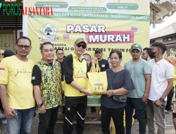Dalam Rangka Peringati HUT Partai Golkar Adakan Pasar Murah, Warga Singkawang Beri Apresiasi