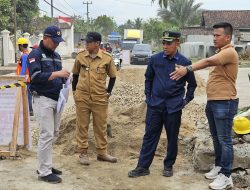ANGGOTA DPRD FRAKSI PAN PRINGSEWU MONITORING PEKERJAAN GORONG GORONG