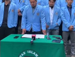 Konferensi Pers BEM Unisba: Kampus Diserbu Gas Air Mata, Aparat Harus Bertanggung Jawab