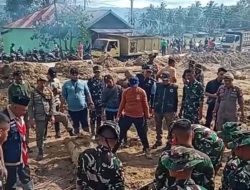Gotong Royong Massal Percepat Pemulihan Pasca Galodo di Nagari Paninggahan, Kabupaten Solok