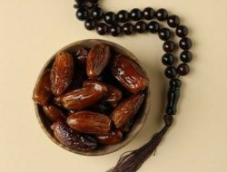 Niat Puasa Ramadhan Lengkap dengan Bacaan Arab dan Artinya