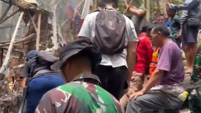 Gerak Cepat Prajurit Kodam VI/Mulawarman dalam Evakuasi Korban Pesawat Jatuh Pelita Air di Krayan