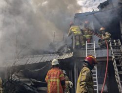 Diduga Kebocoran Gas LPG, Rumah Semi Permanen di Jalan Rembang Utara Surabaya Terbakar