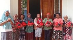 Ketua DPD PDI Perjuangan Jatim Said Abdullah Salurkan Ribuan Paket Sembako di Banyuwangi