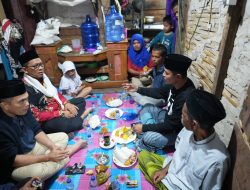 Bupati Solok Serahkan Bantuan Rumah Layak Huni Saat Sahur di Nagari Gantung Ciri
