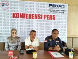 Tim Hukum Darwis & Libertus Hansen Konfrensi Pers Terkait Lahan Lokasi Bandara Singkawang Sedang Bergulir Di PTUN Pontianak 