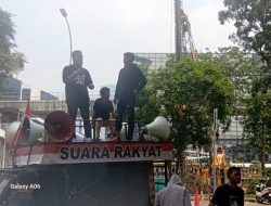 Aktivis Desak Union Group Beralih ke Telur Cage-Free dalam Aksi di Senayan City