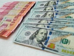 Kurs Rupiah ke Dolar Melemah di Titik Terendah Menyentuh 17.500