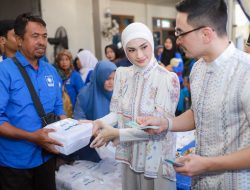 Putri Zulkifli Hasan Serahkan Dua Ekor Sapi Kurban untuk Kader PAN dan Relawan di Pringsewu