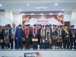Bupati Solok Hadiri Sosialisasi Pidana Adat dan Pengukuhan Pengurus LKAAM Periode 2024–2029