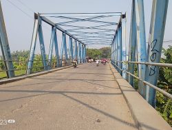 Aspal Jembatan Jalan Baru Kabupaten Bekasi Kondisinya Perlu Perbaikan