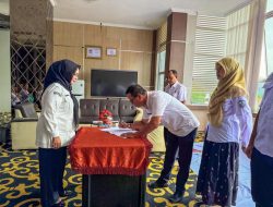 Serah Terima Jabatan Sekretaris dan Kepala Bidang pada Dinas Komunikasi dan Informatika