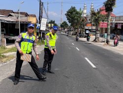Diduga Rem Blong, Truk Tabrak Dua Motor dan Mobil di Magelang, Tiga Orang Luka