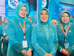Ny. Nia Jon Firman Pandu Hadiri Peringatan Hari Kesatuan Gerak PKK Ke 54 di Makassar