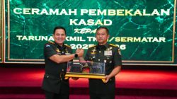 Gubernur Akmil Mayjen TNI Rano Tilaar SE Dampingi Kasad Maruli Simanjuntak Pada Penutupan Pendidikan Taruna Akmil 2025/2026