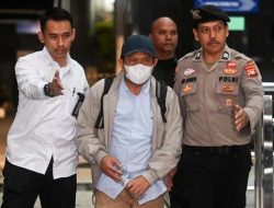 KPK Amankan Bupati Lombok Barat dalam OTT, Tujuh Orang Dibawa ke Jakarta