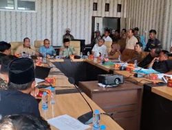 RDP Plasma di DPRD Rohil Memanas, PT. JJP Tak Bawa Data, Pengurus Koperasi Seribu Kubah Lari Dari Ruangan Sebelum Rapat Ditutup