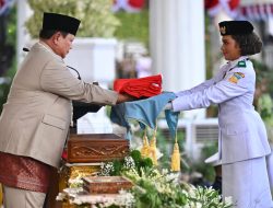 Presiden Prabowo Pimpin Upacara Penurunan Bendera HUT ke-81 RI di Istana Merdeka