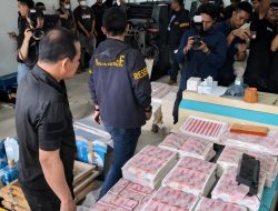 Polda Metro Jaya Bongkar Produksi Uang Palsu Rp36 Miliar di Tangerang Selatan